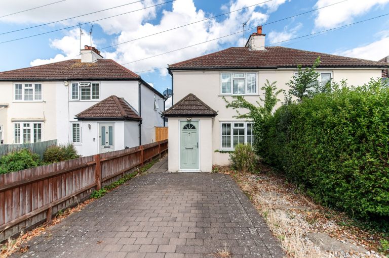 Fleece Road, Long Ditton, KT6