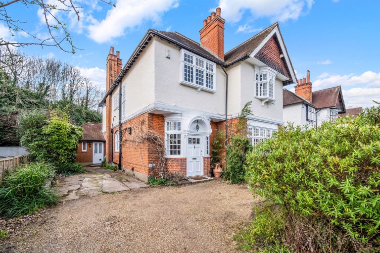 Speer Road, Thames Ditton, KT7