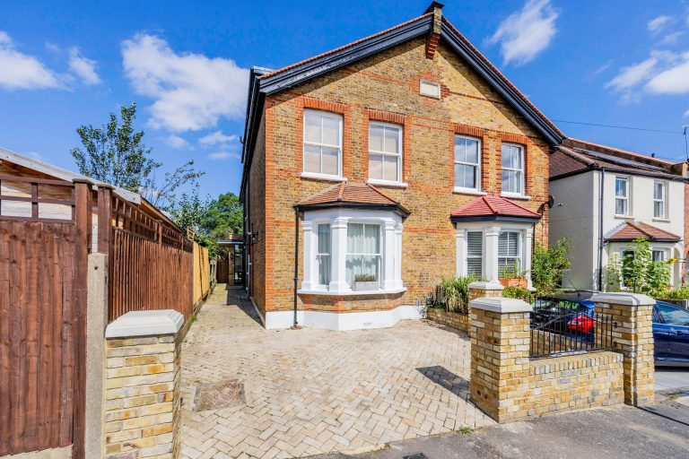 Tolworth Park Road, Surbiton, KT6