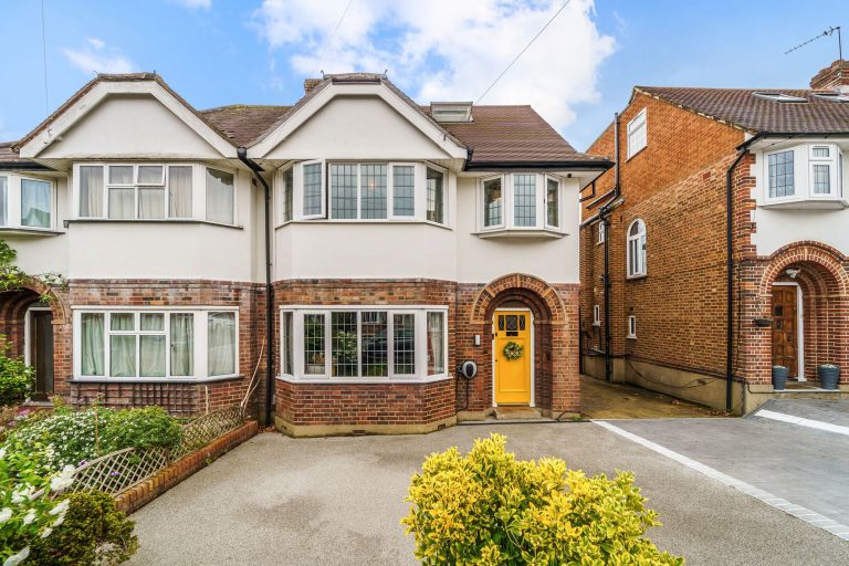 Pembroke Avenue, Surbiton, KT5